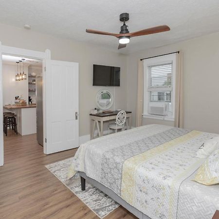 In The Heart Of Little Italy! Free Parking! Appartement Cleveland Buitenkant foto