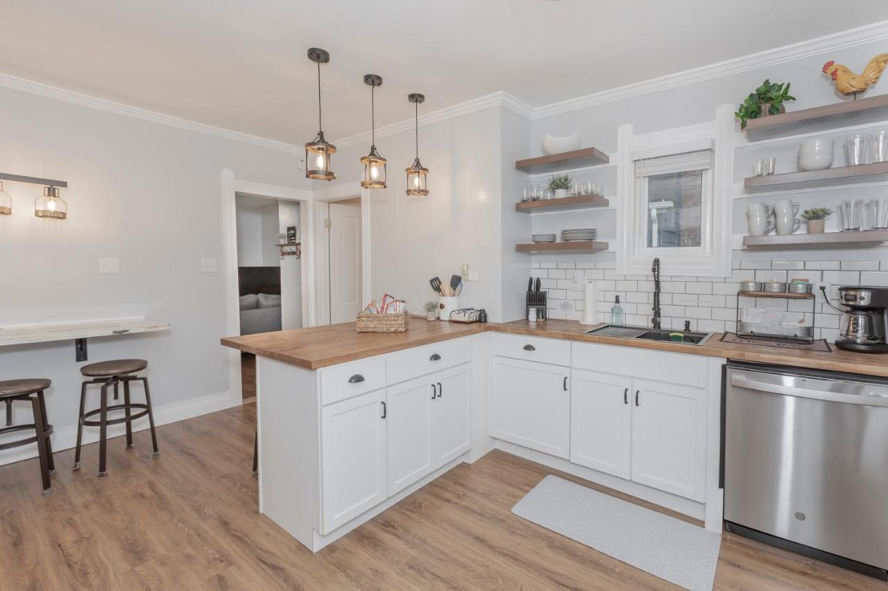In The Heart Of Little Italy! Free Parking! Appartement Cleveland Buitenkant foto