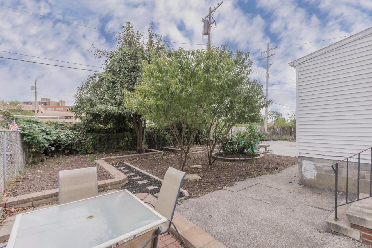 In The Heart Of Little Italy! Free Parking! Appartement Cleveland Buitenkant foto