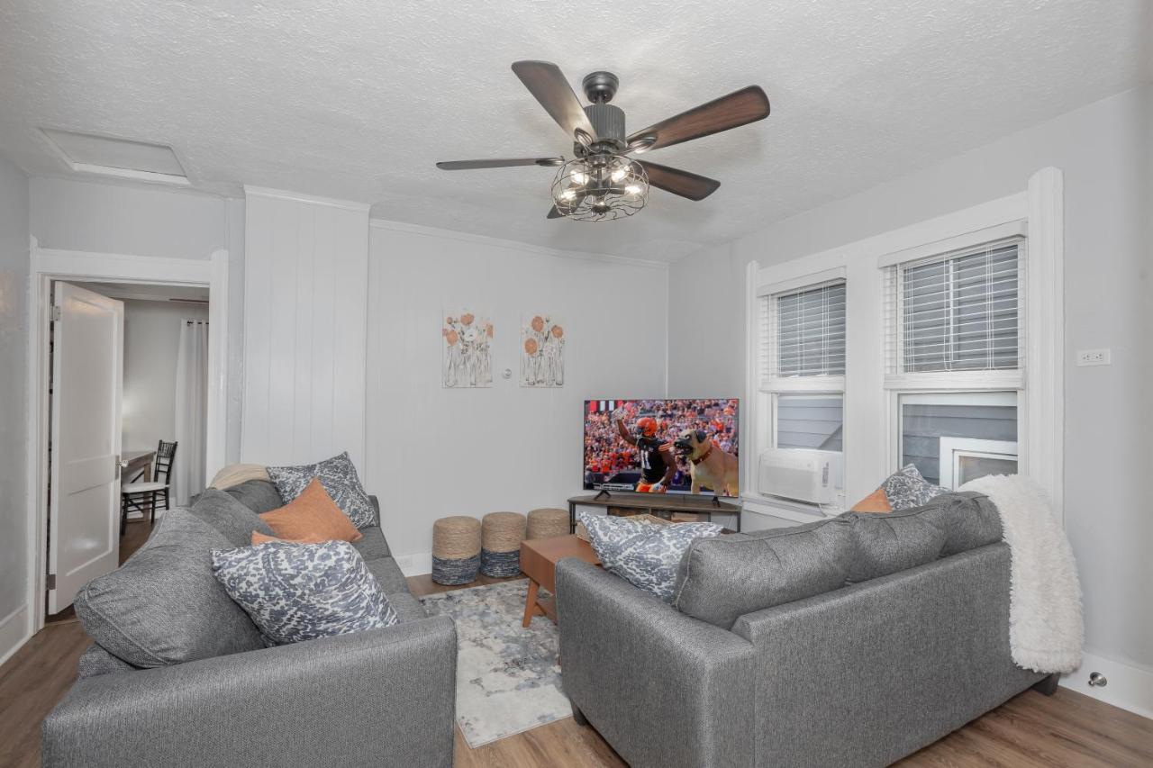 In The Heart Of Little Italy! Free Parking! Appartement Cleveland Buitenkant foto