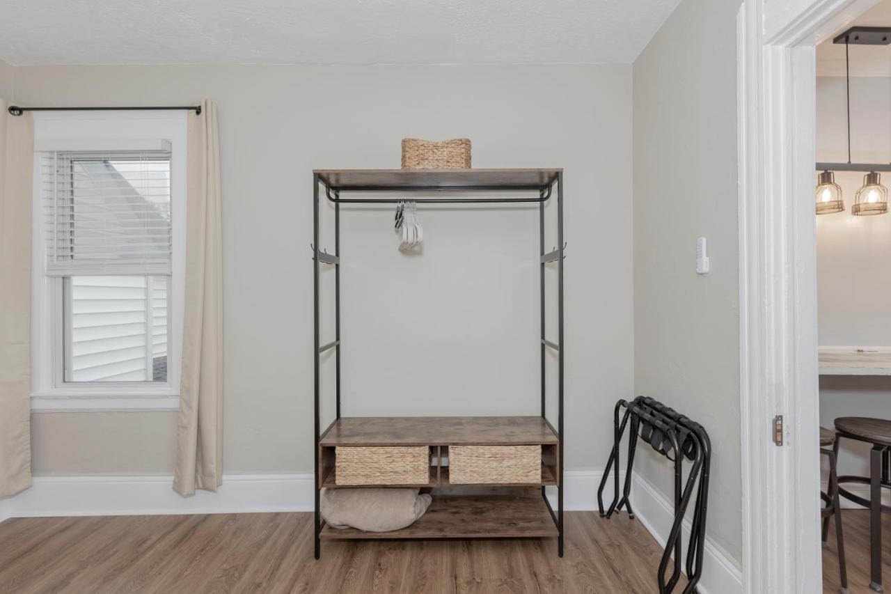 In The Heart Of Little Italy! Free Parking! Appartement Cleveland Buitenkant foto