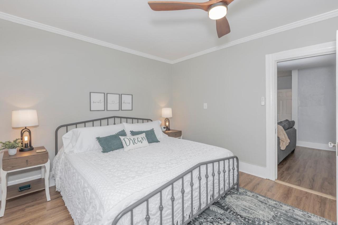 In The Heart Of Little Italy! Free Parking! Appartement Cleveland Buitenkant foto