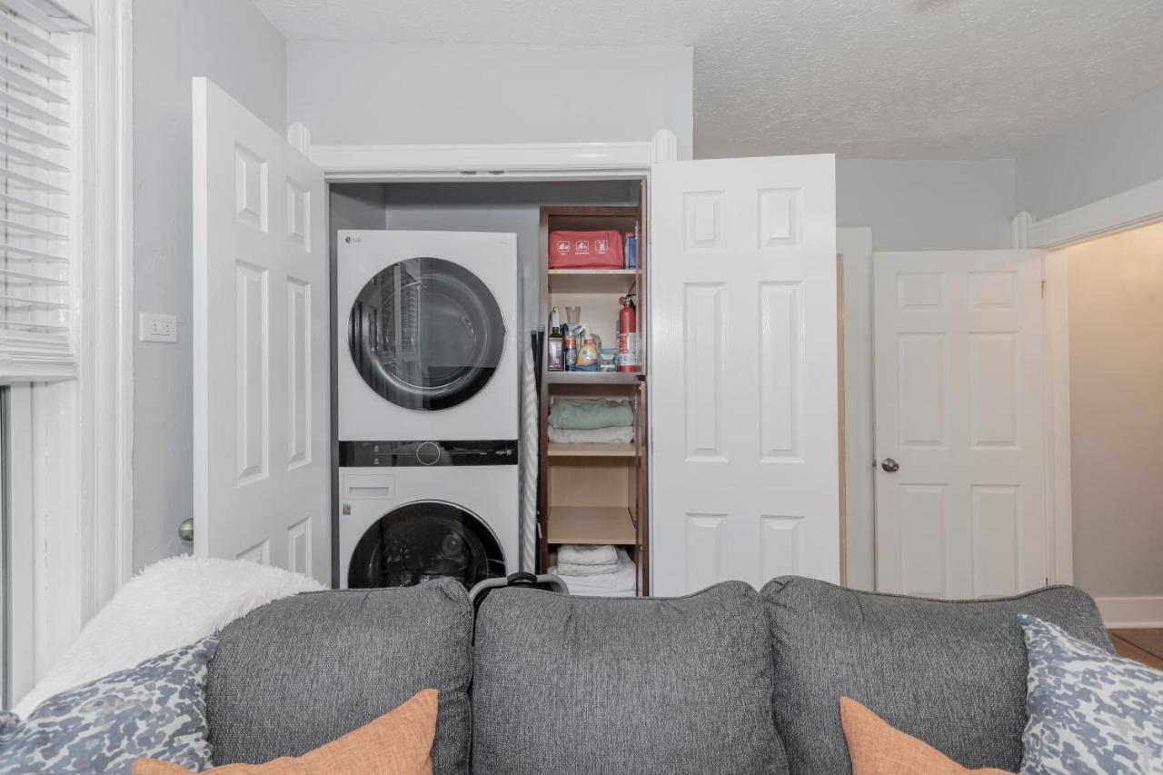 In The Heart Of Little Italy! Free Parking! Appartement Cleveland Buitenkant foto